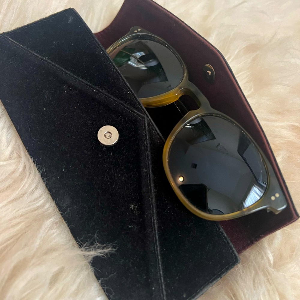 OLIVER PEOPLES SUNGLASSES